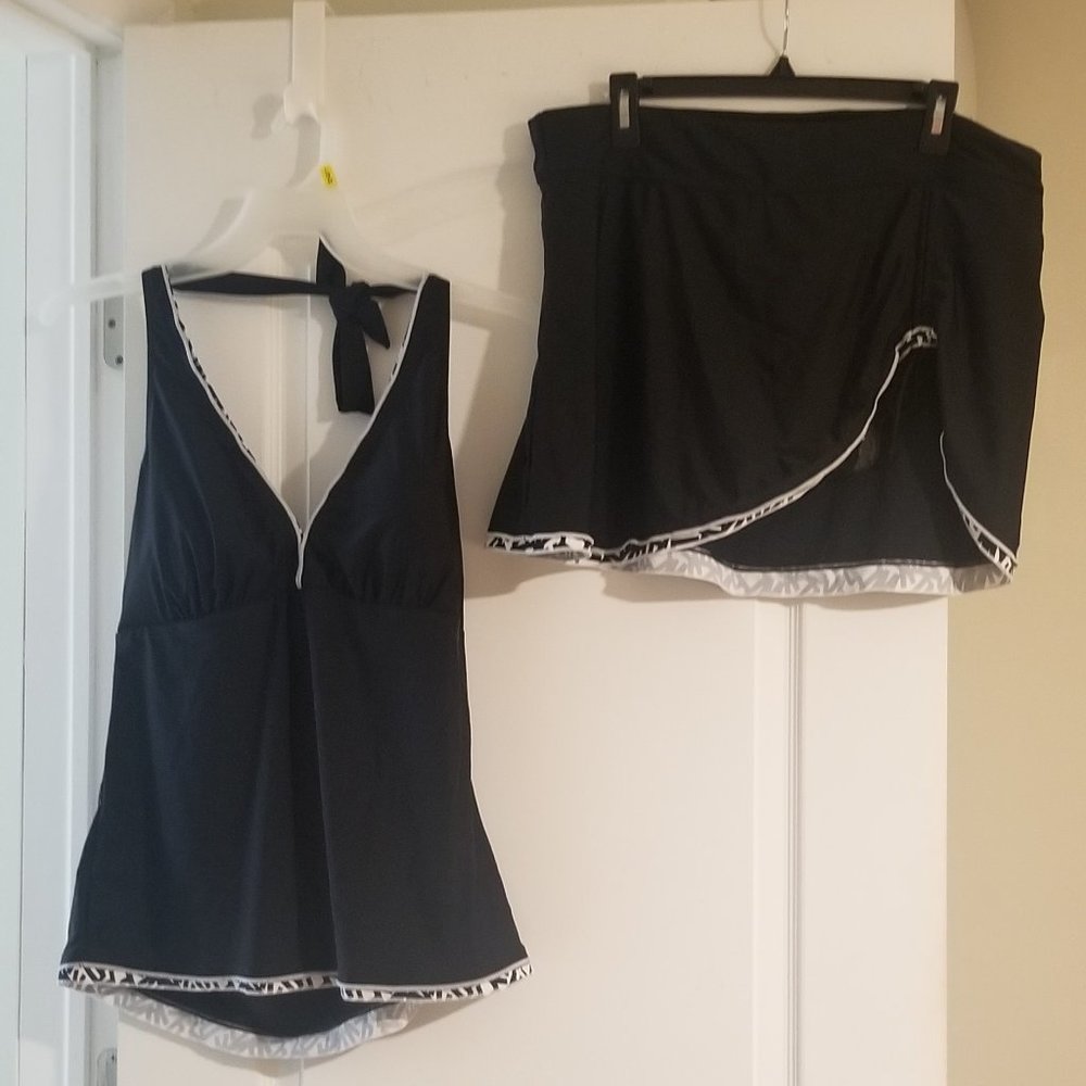Black Halter Top 2 Piece Bathing Suit.  Size 2X   Never Worn